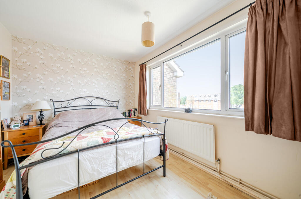 1333042-3-68920f0...