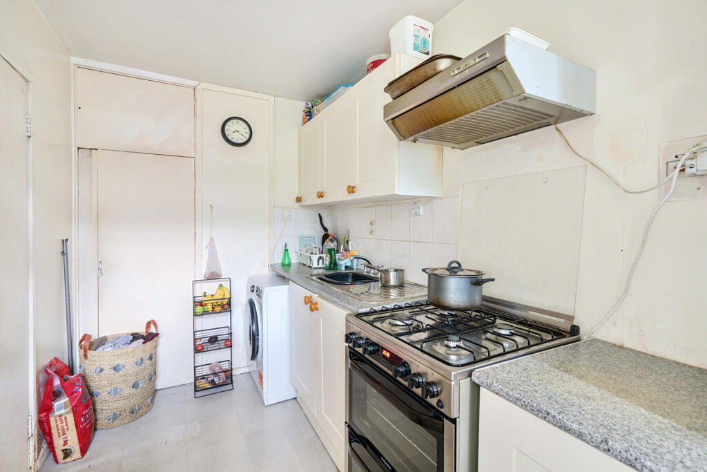 1304596-9-684c042...