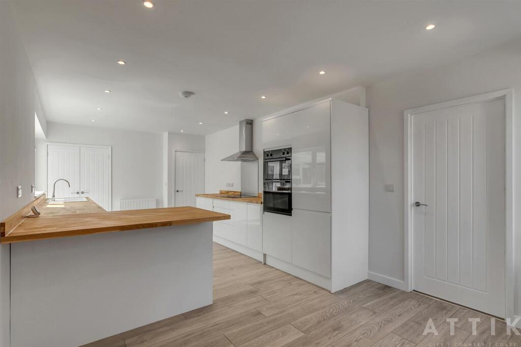 1 Prince Andrews Close, Norwich, NR66XH (5).jpg