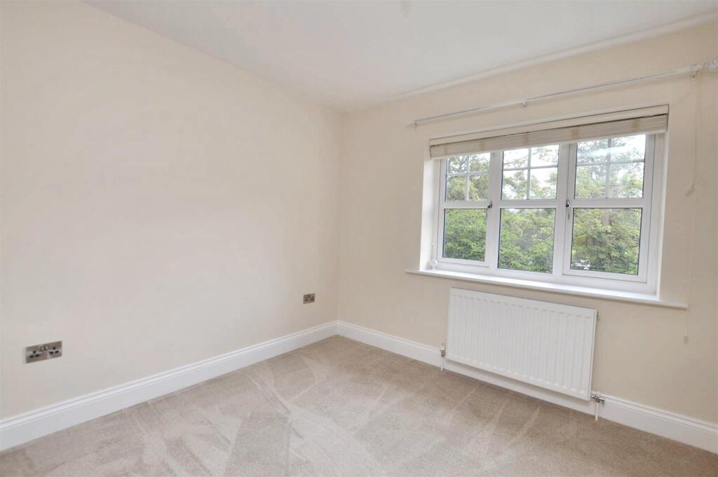 Bedroom 4.jpeg