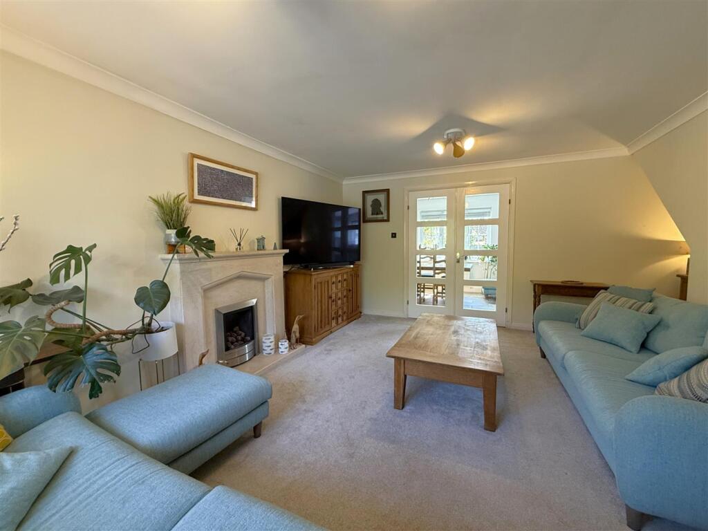 Living Room C.JPG