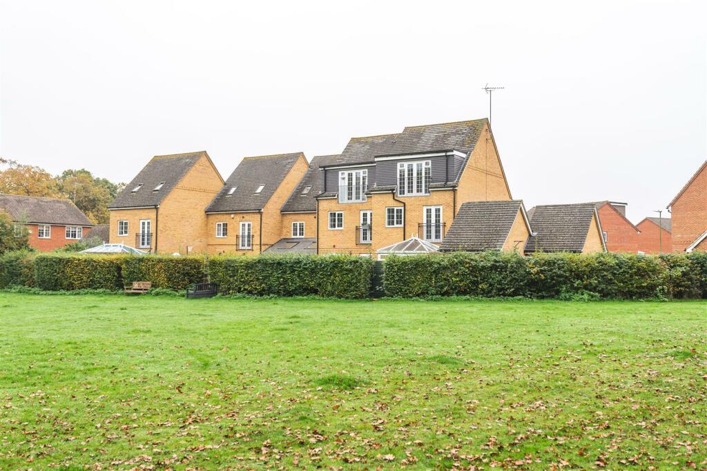 Harmonds Wood Close-28.jpg