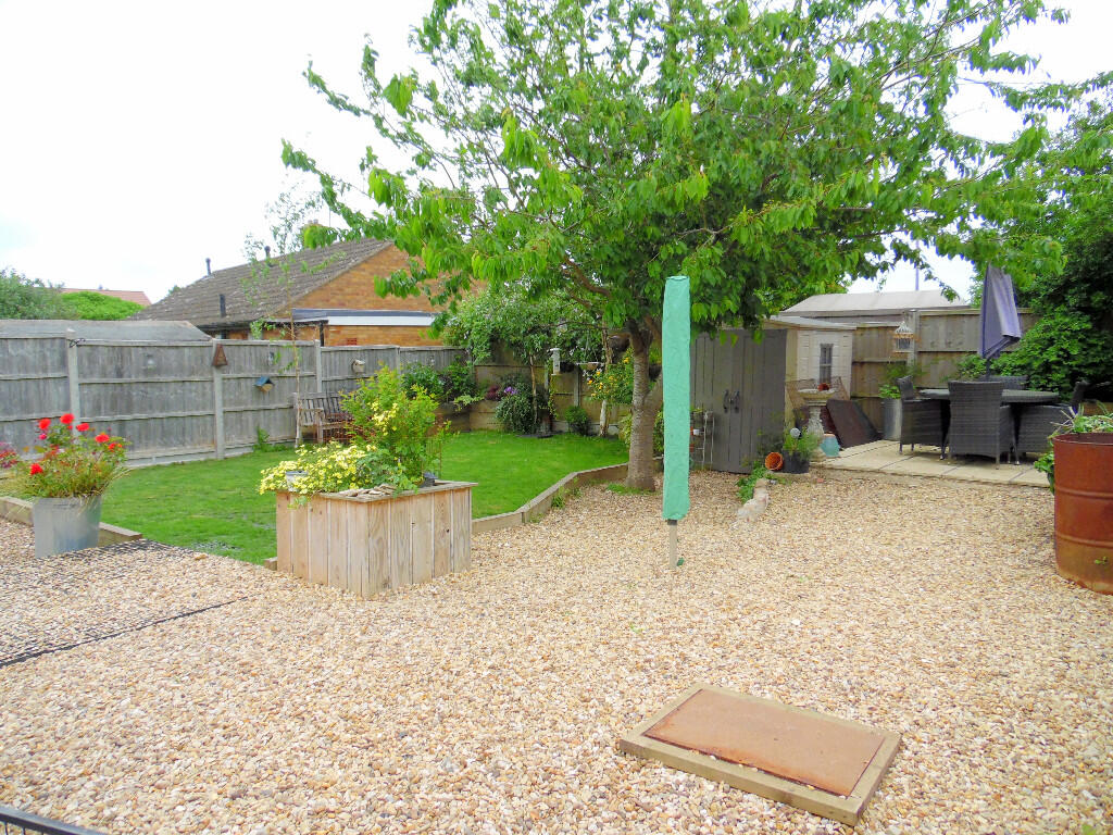 REAR &amp; DRIVEWAY