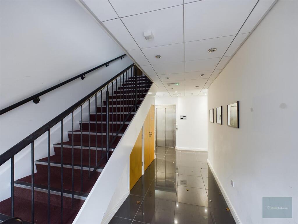 CAM02540G0-PR0095-ST