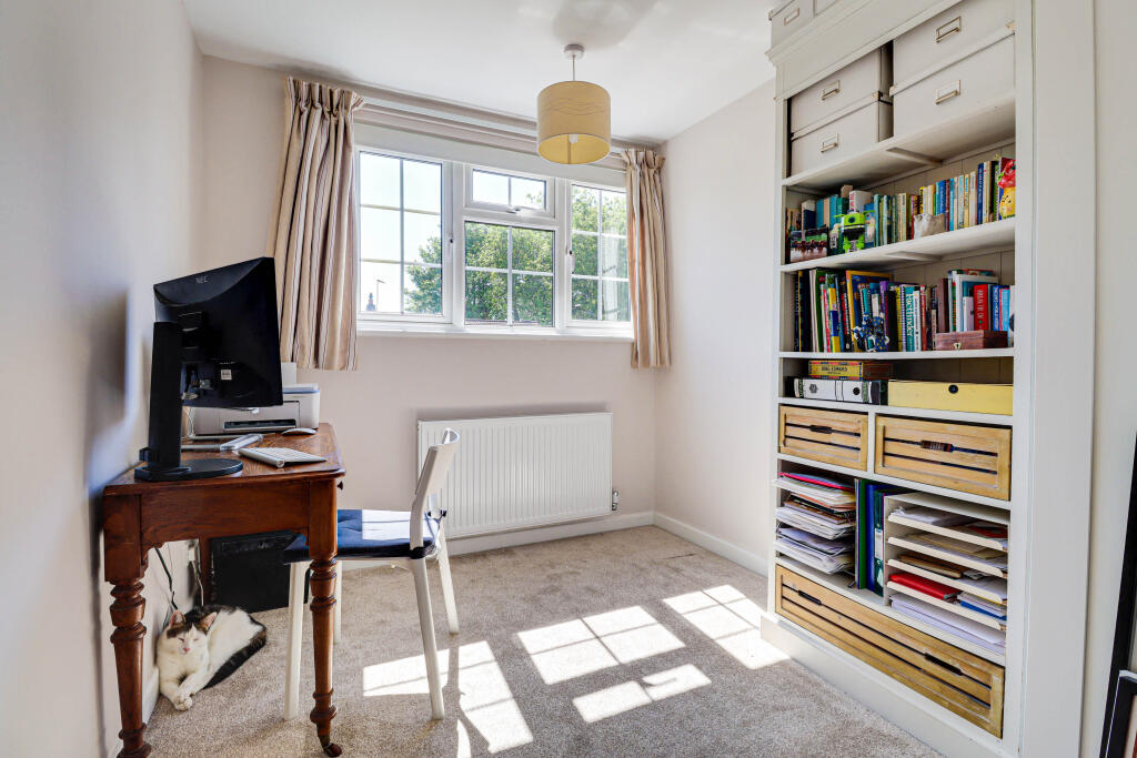 Bedroom/Study