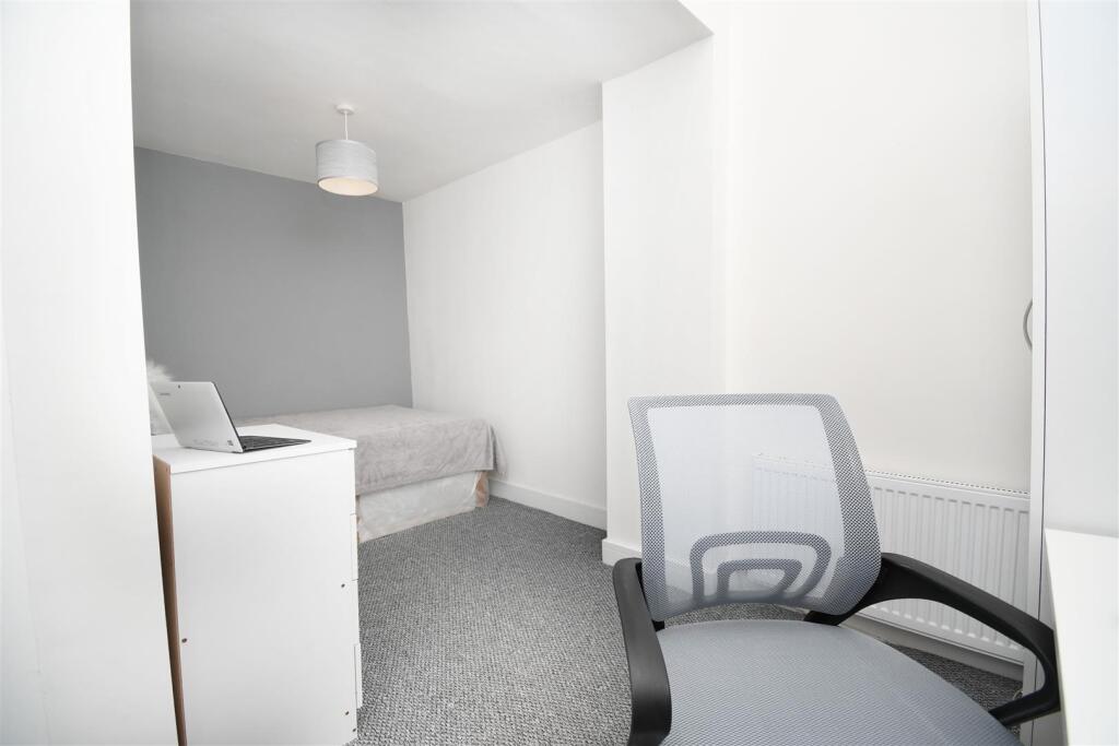 12 - 38 Queensberry.jpg