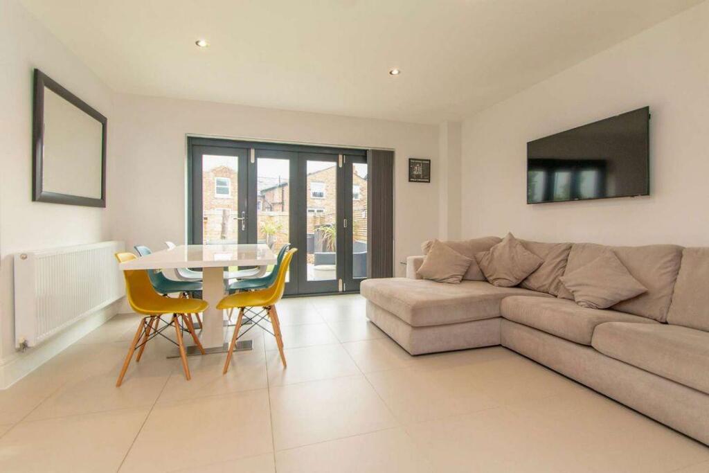 Living and Dining Area