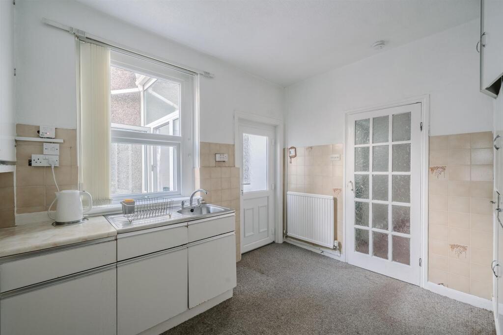 24 Station Rd-32.jpg