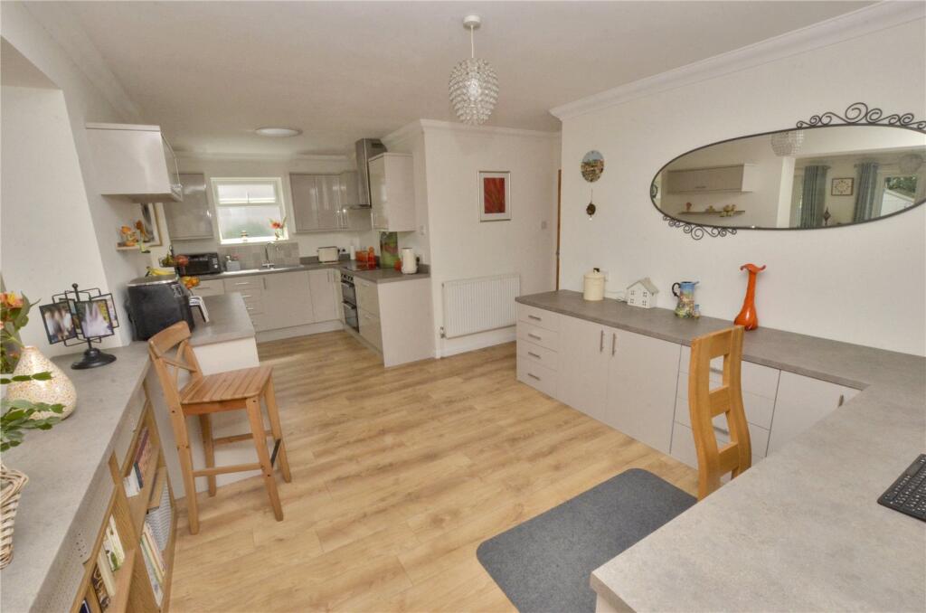 Kitchen/Breakfast Rm