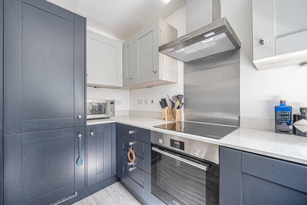 1348860-14-68bed7...