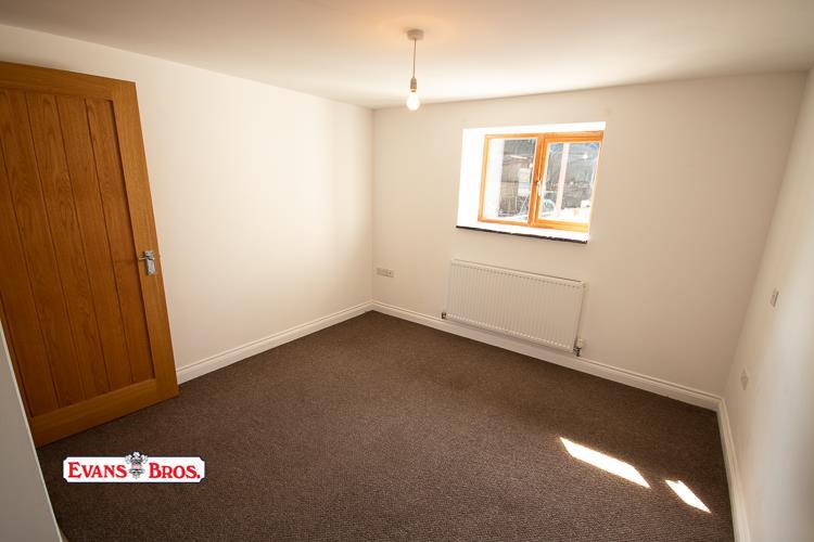 GROUND FLOOR BEDROOM 1