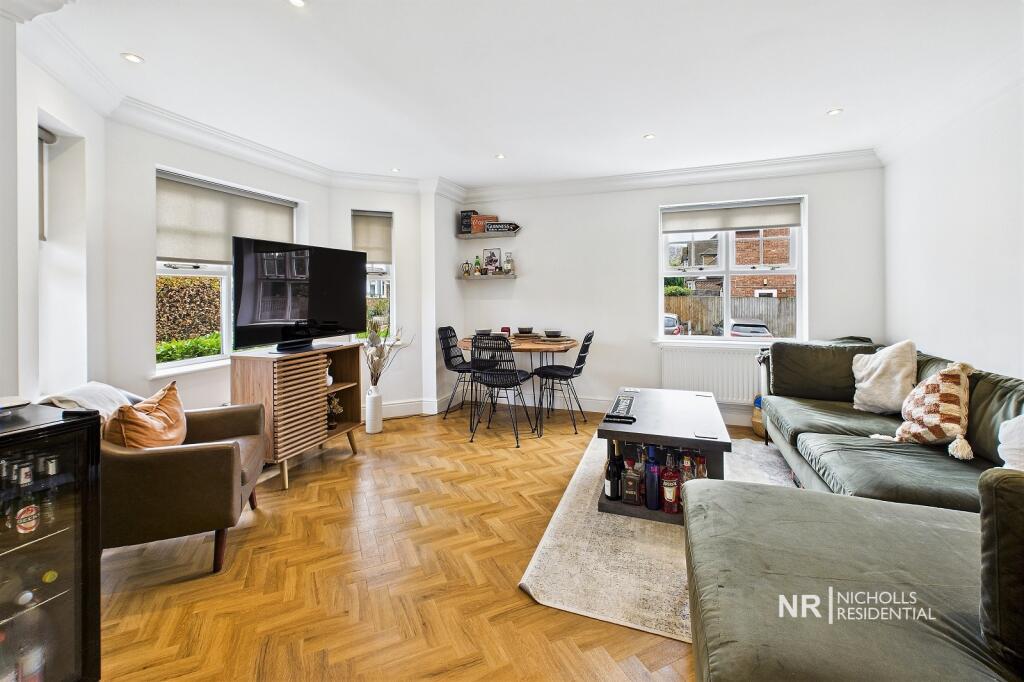 Lounge /  Dining Room