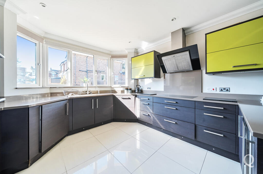 e0337292-462f-480...