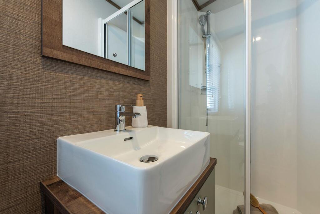 Plot-18-Regal-Harlington-Lodge-40-x-20,-2025-model