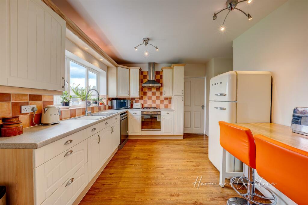 Page Drive, HernCrabtree (10).jpg