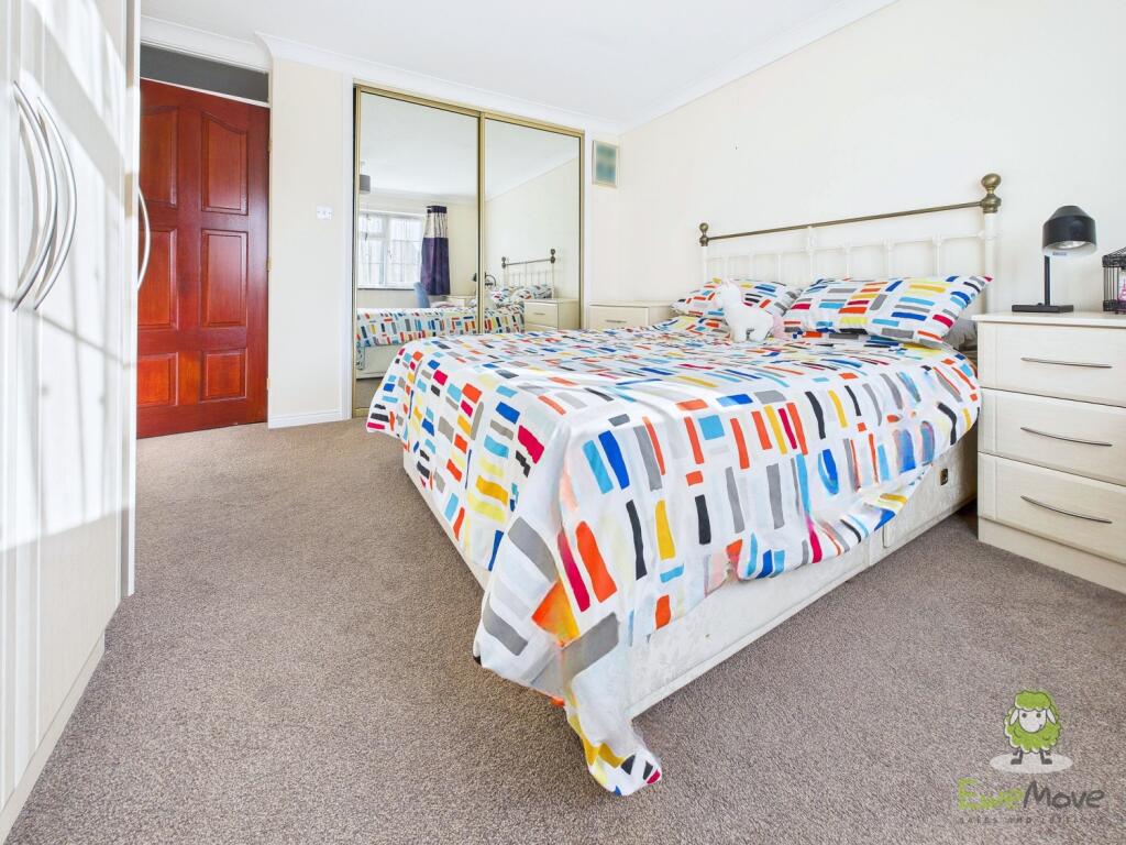 CAM01543G0-PR0171-STILL003