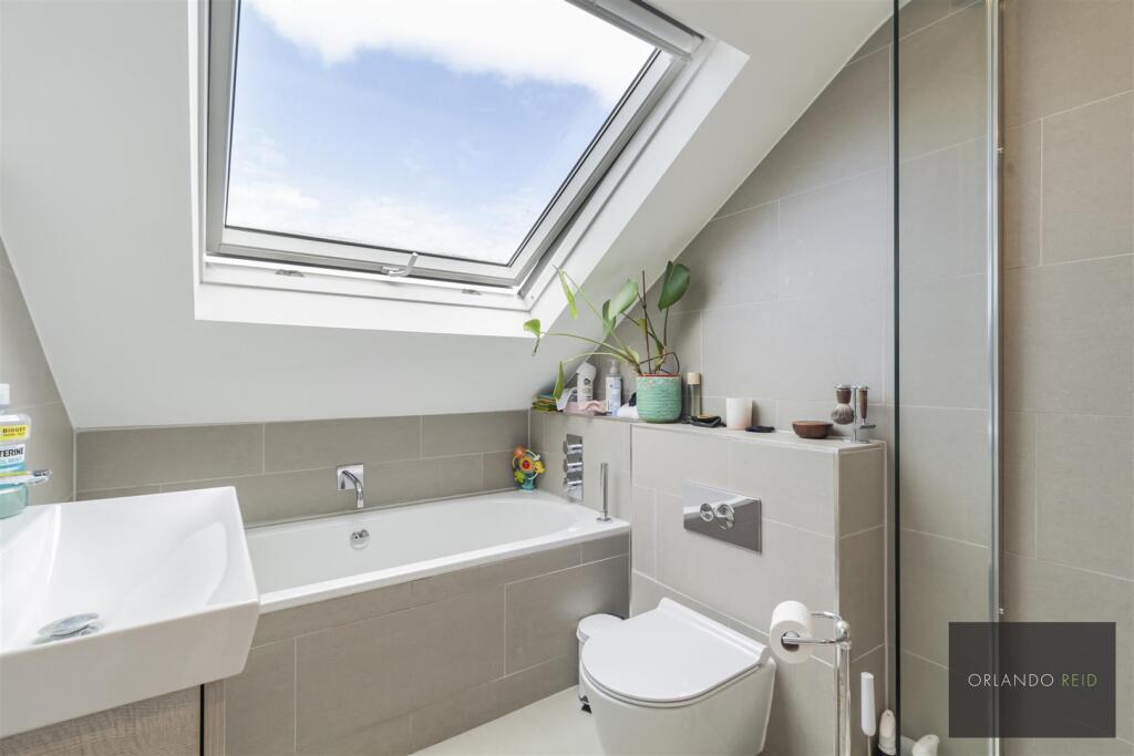 88 Aslett Street SW18 2BQ-4.jpg