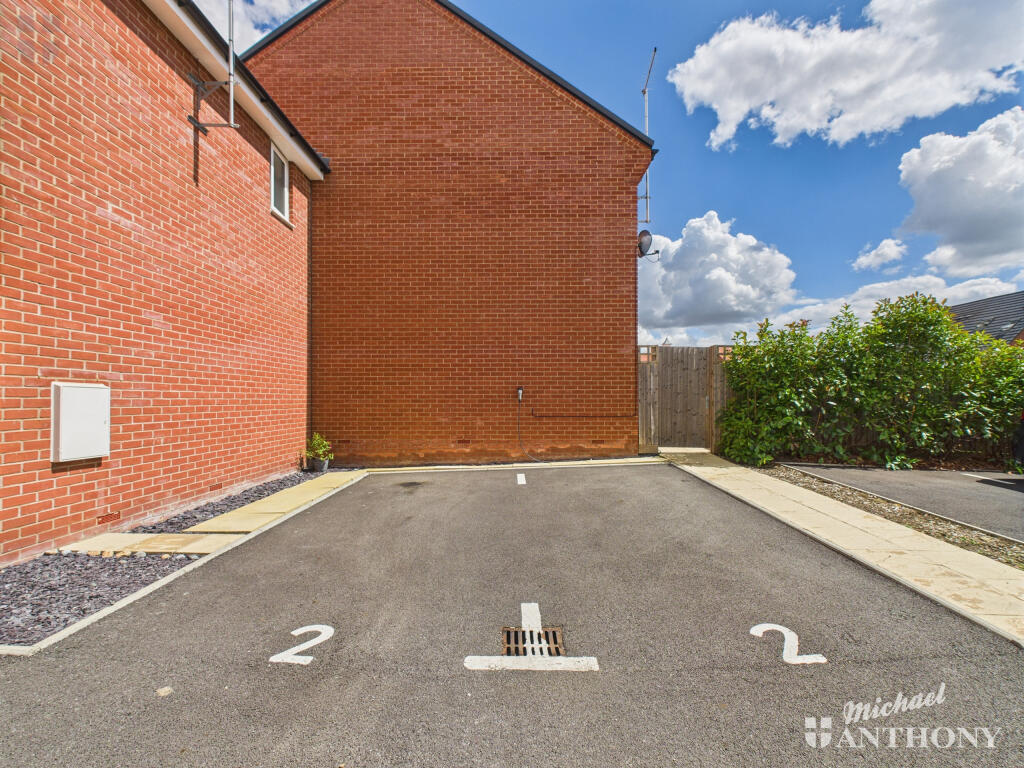 CAM03218G0-PR0722-STILL012