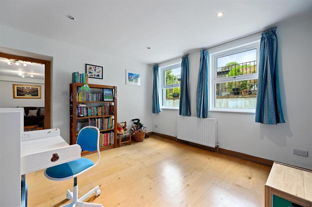 AR - Rosemont Road4.JPG