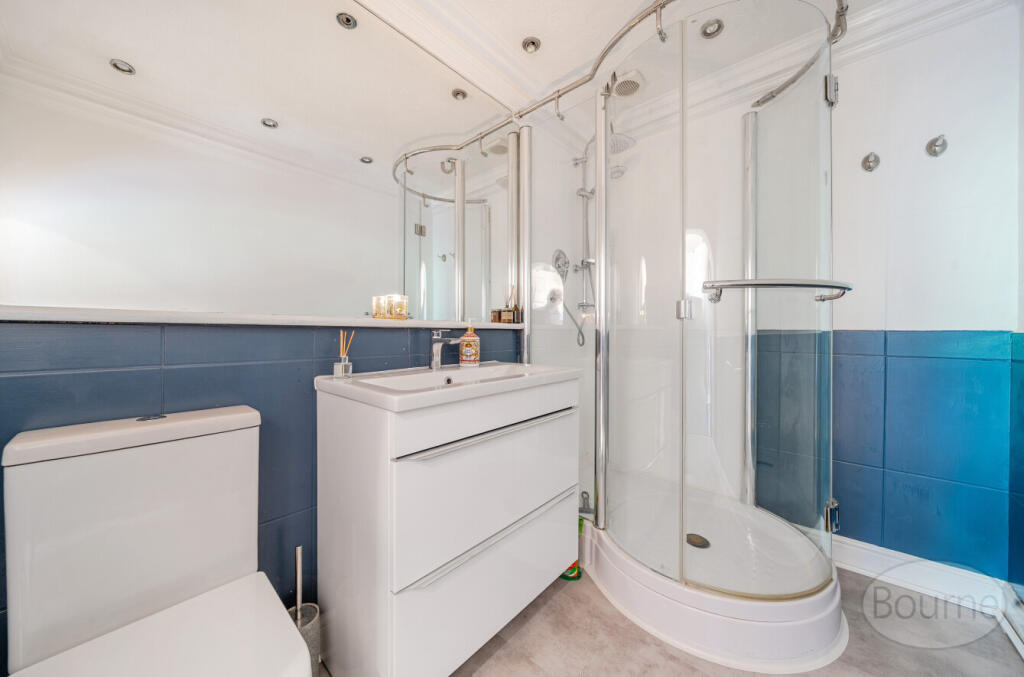 b2b2b8eb-eed9-438...