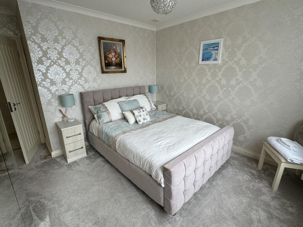 39 Grange Park, Bishopsteignton -  bedroom