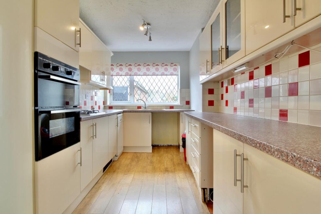 Kitchen - Gus Critchlow EweMove Hinckley