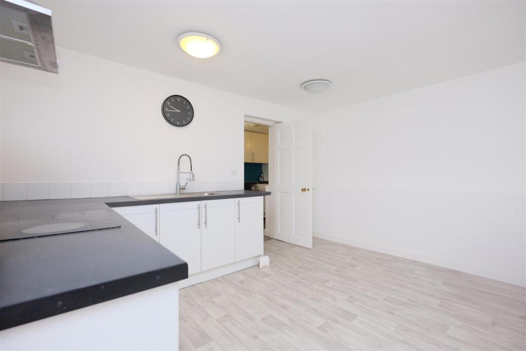 19c Northumberland Road, Redland, Bristol BS6 7AZ 