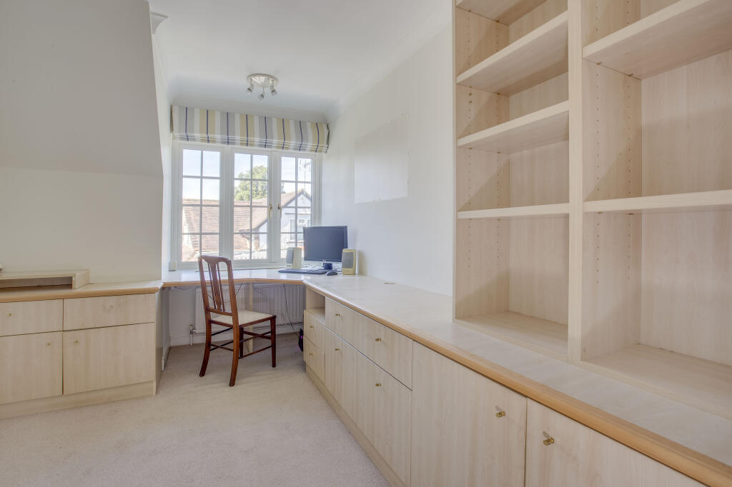 Penny Meadow, 16 Cliveden Mead, SL6 8HE (LOW RES)-