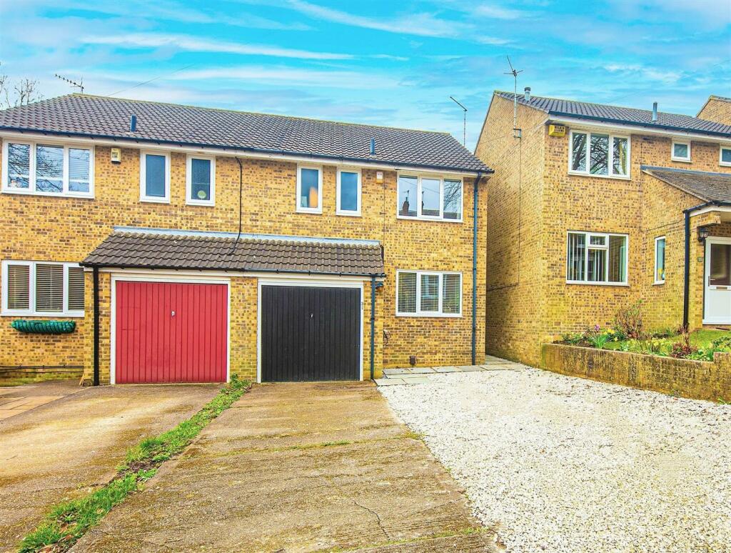 31 Adelaide Road front