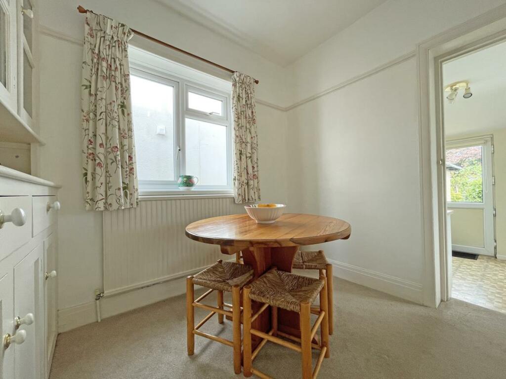 Bowden Park Road 47 Breakfast Room...jpg