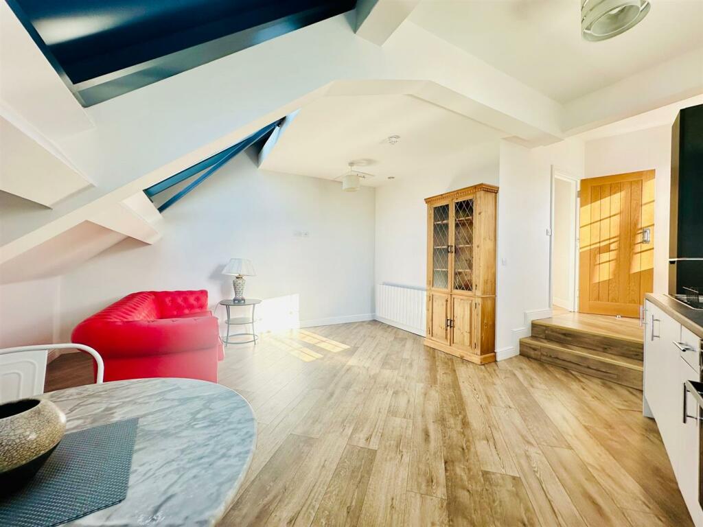 Kitchen/Living