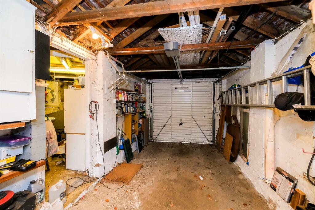 36, Hurst Avenue-29_web.jpg