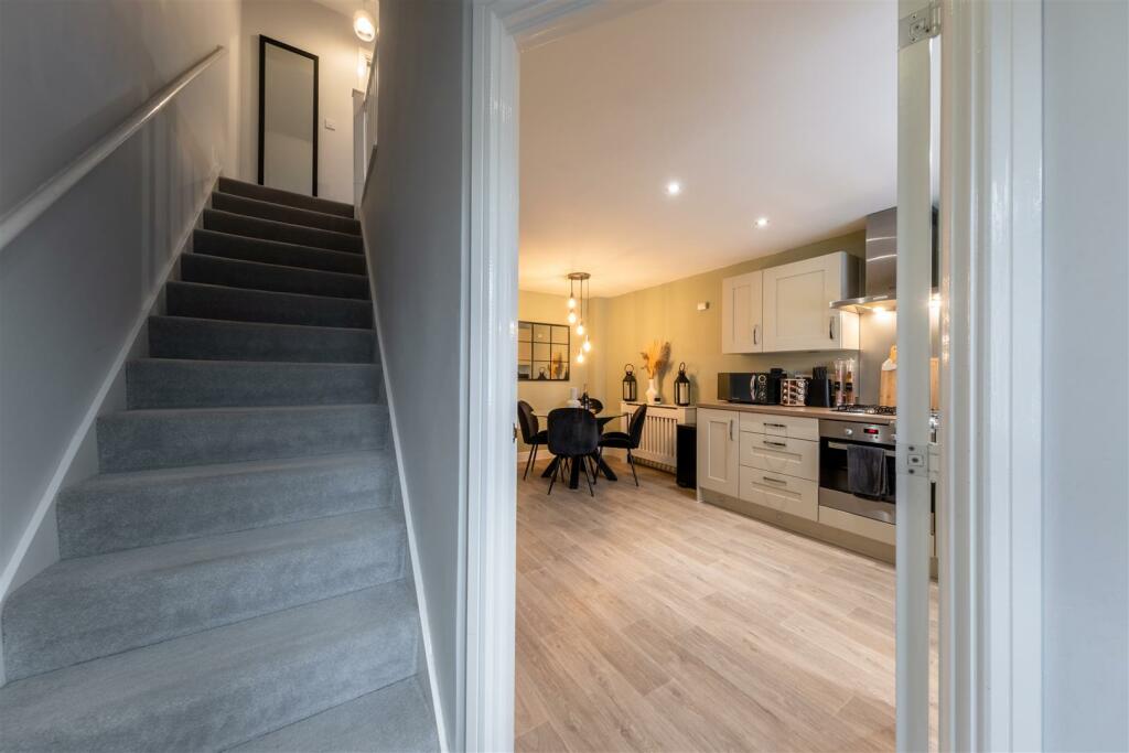 37 Lee Place-014.jpg
