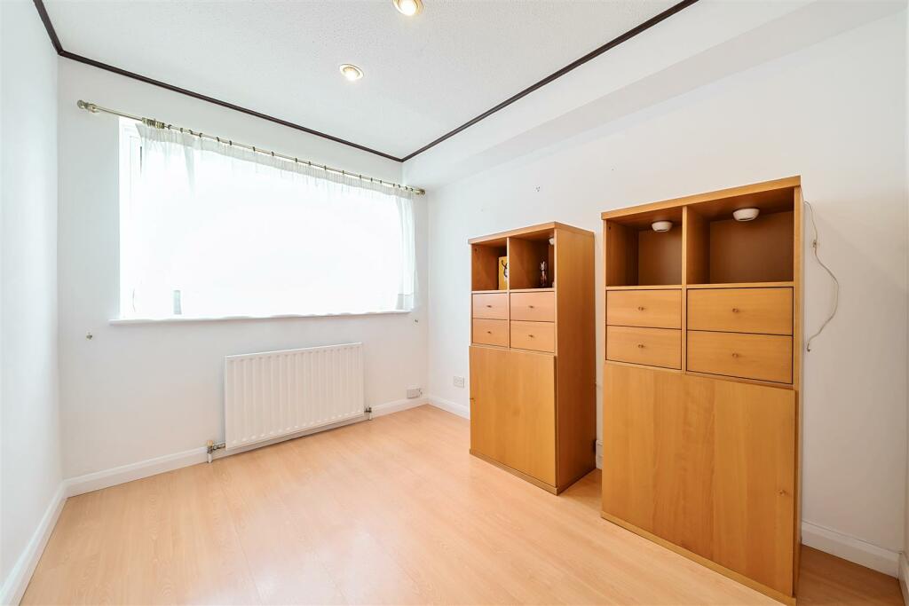 Front Reception Room.jpg