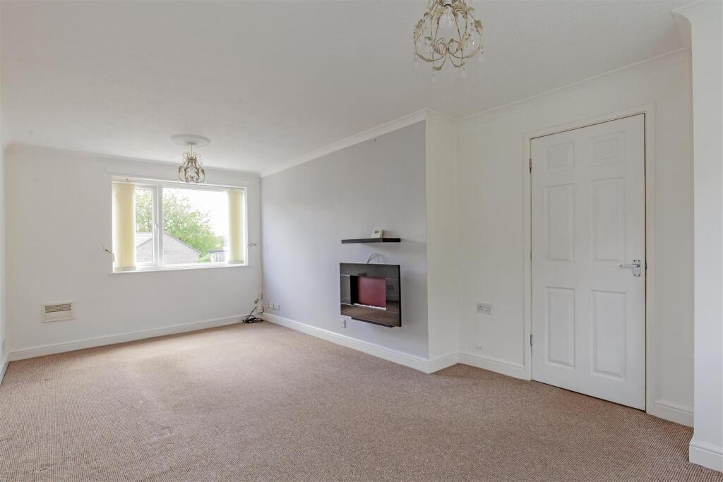 Reception Room-2.jpg