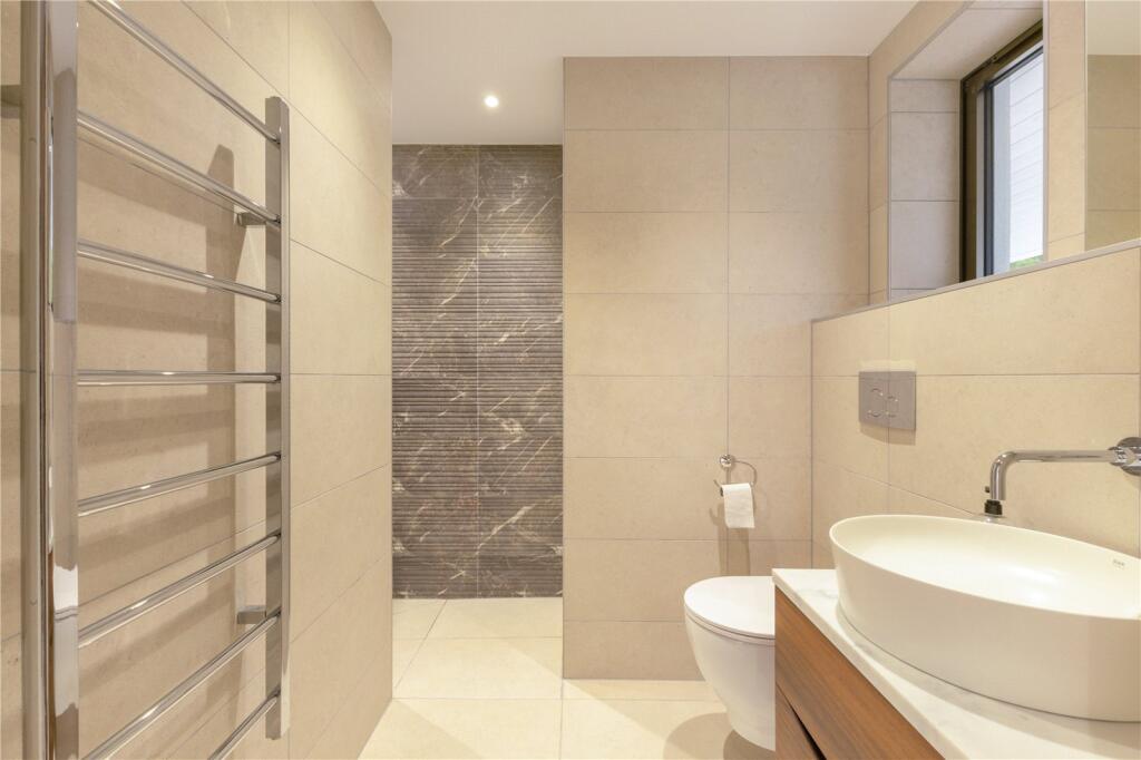 En Suite Shower Room