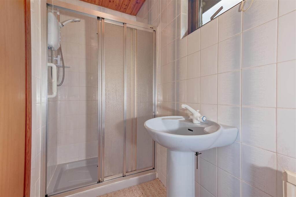 23 Seabourne Gardens Broughty Ferry-15.jpg