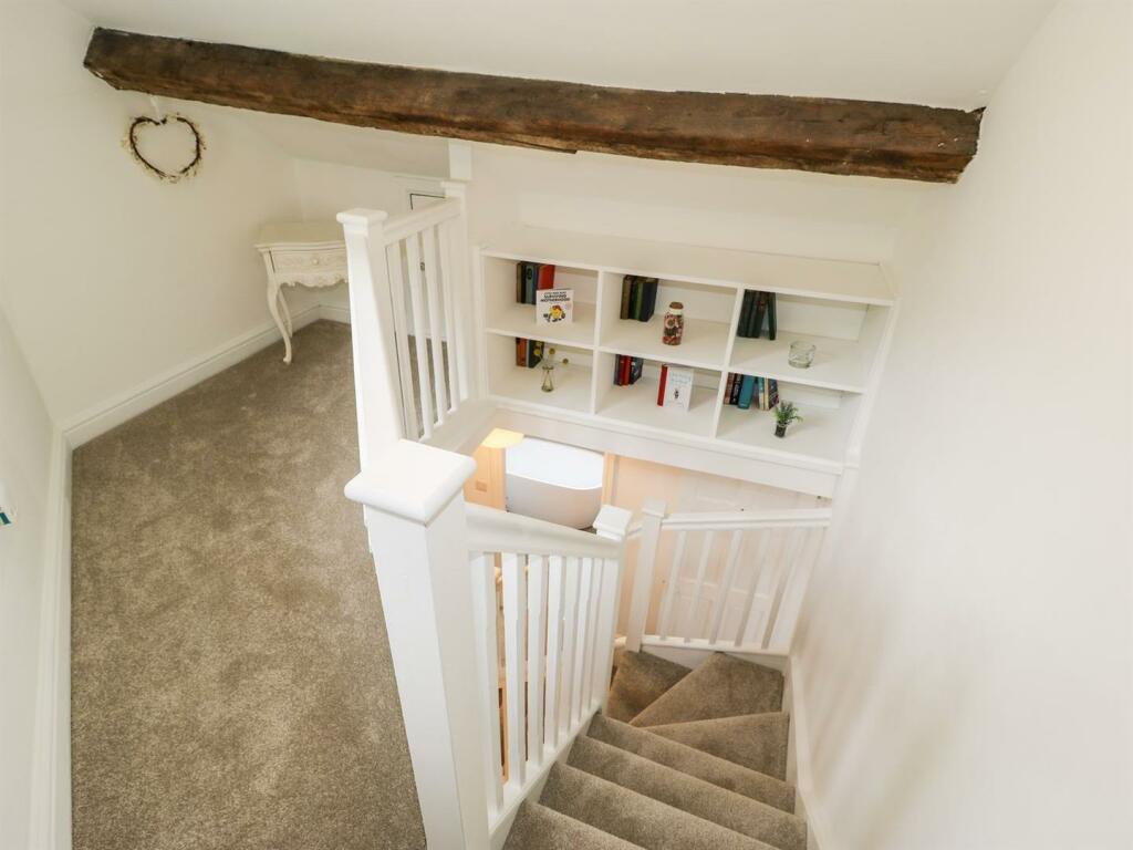 SECOND FLOOR LANDING