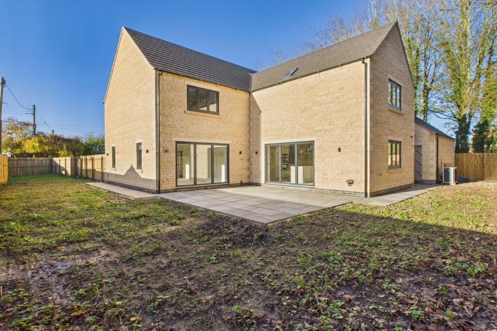 EweMove - Spalding - Pinstock Lane - Back Garden