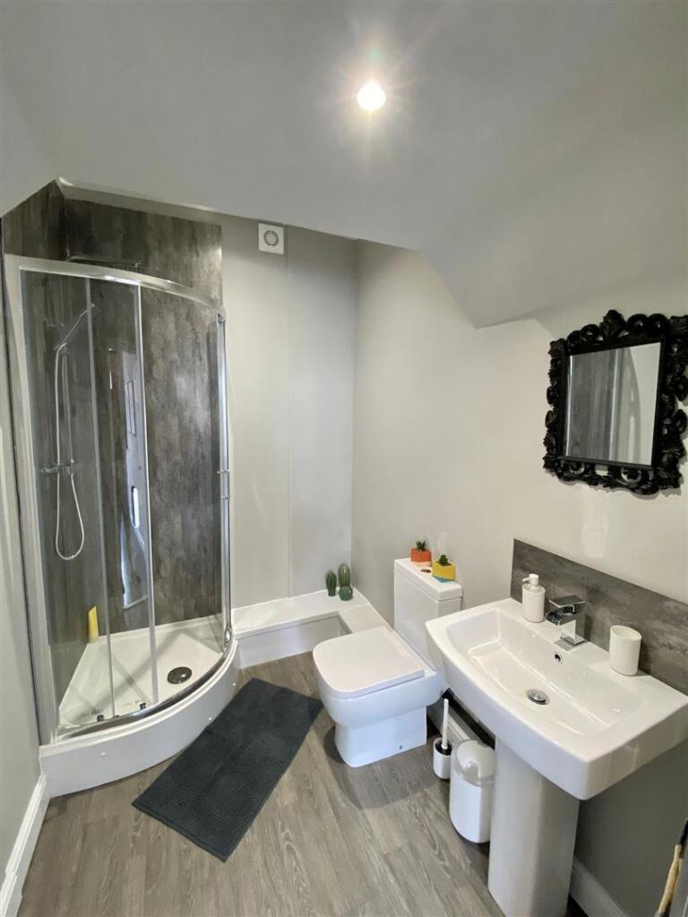1 Ensuite