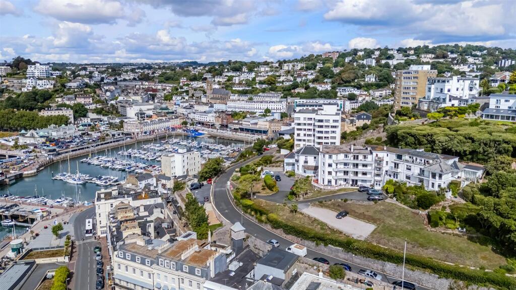 A17 - 5 Park Hall Torquay - 250905.jpg