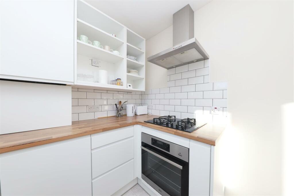 Kitchen (2).jpeg
