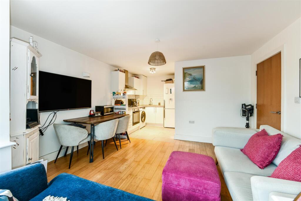 Lounge to Kitchen.jpg