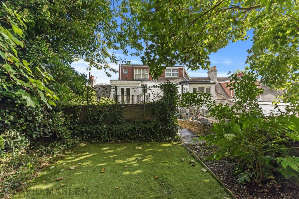 rear garden (6).jpg