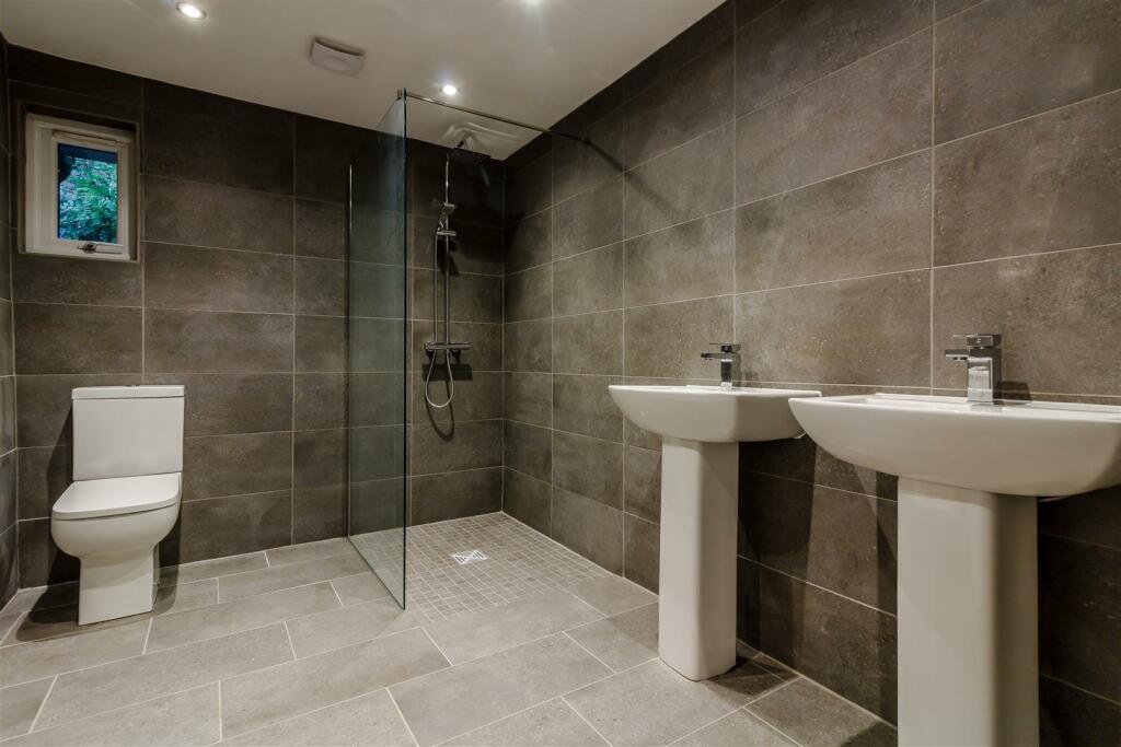 8523469-interior16.jpg