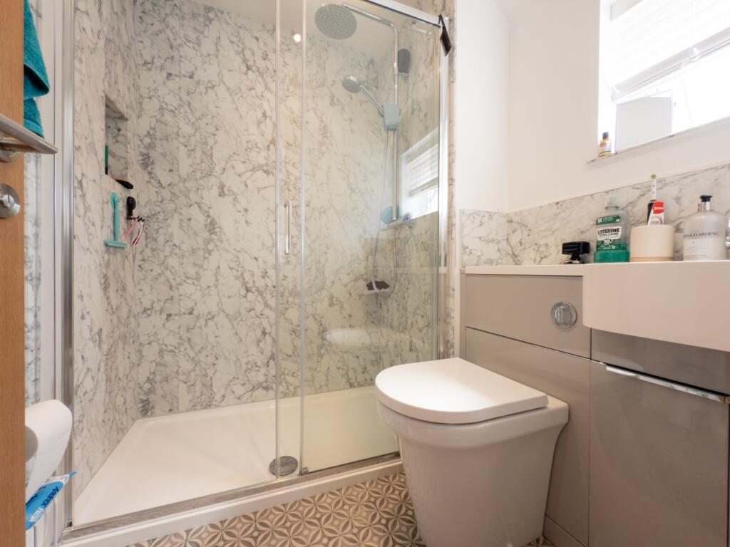 20250701120153 - IMG_9920 - 8 Burnham Close, Triml