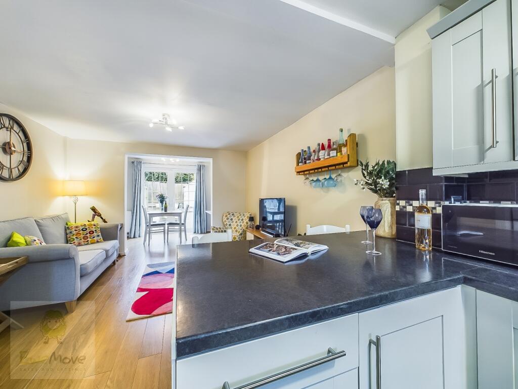 CAM02308G0-PR0044-STILL012-3