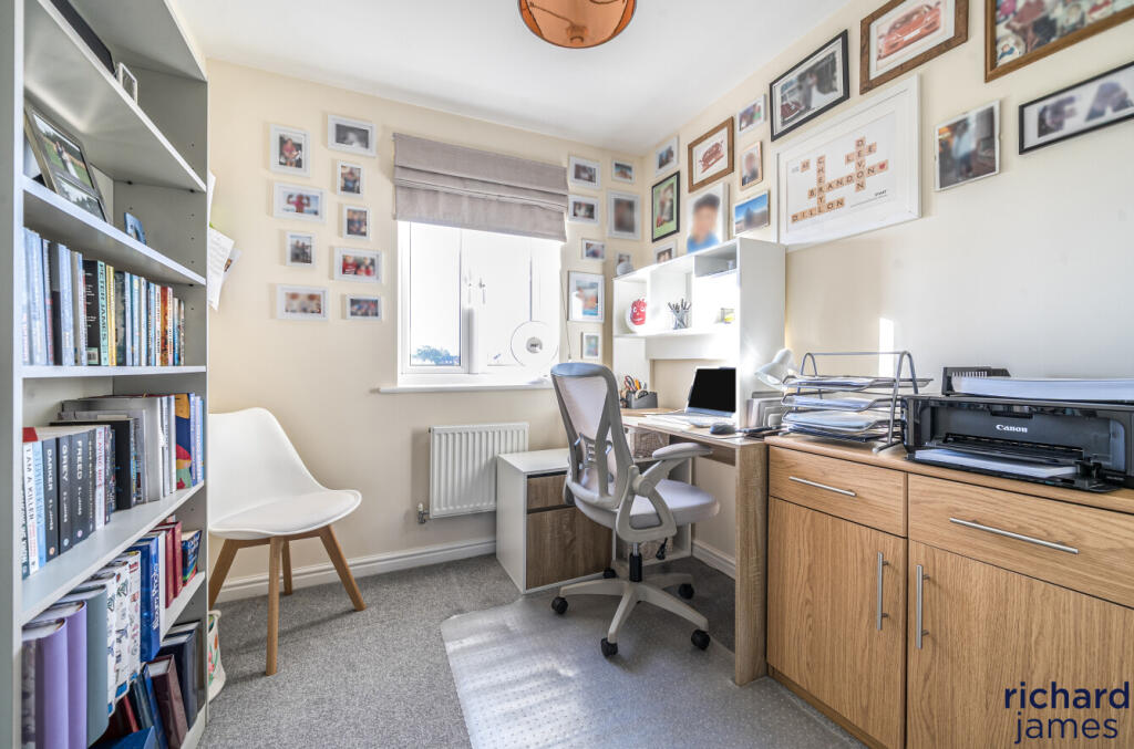 7e2b0308cbb74716bec6f78a5bfdf726