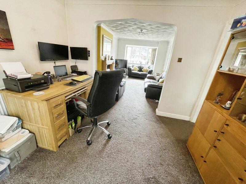 Dining Room to Lounge