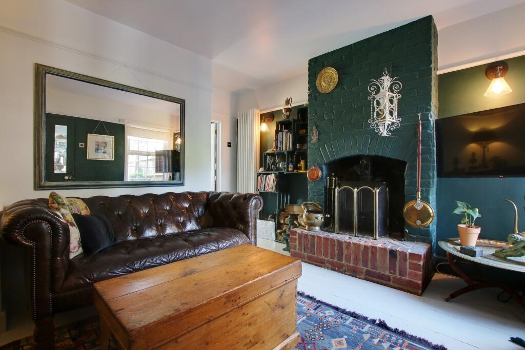 SITTING ROOM